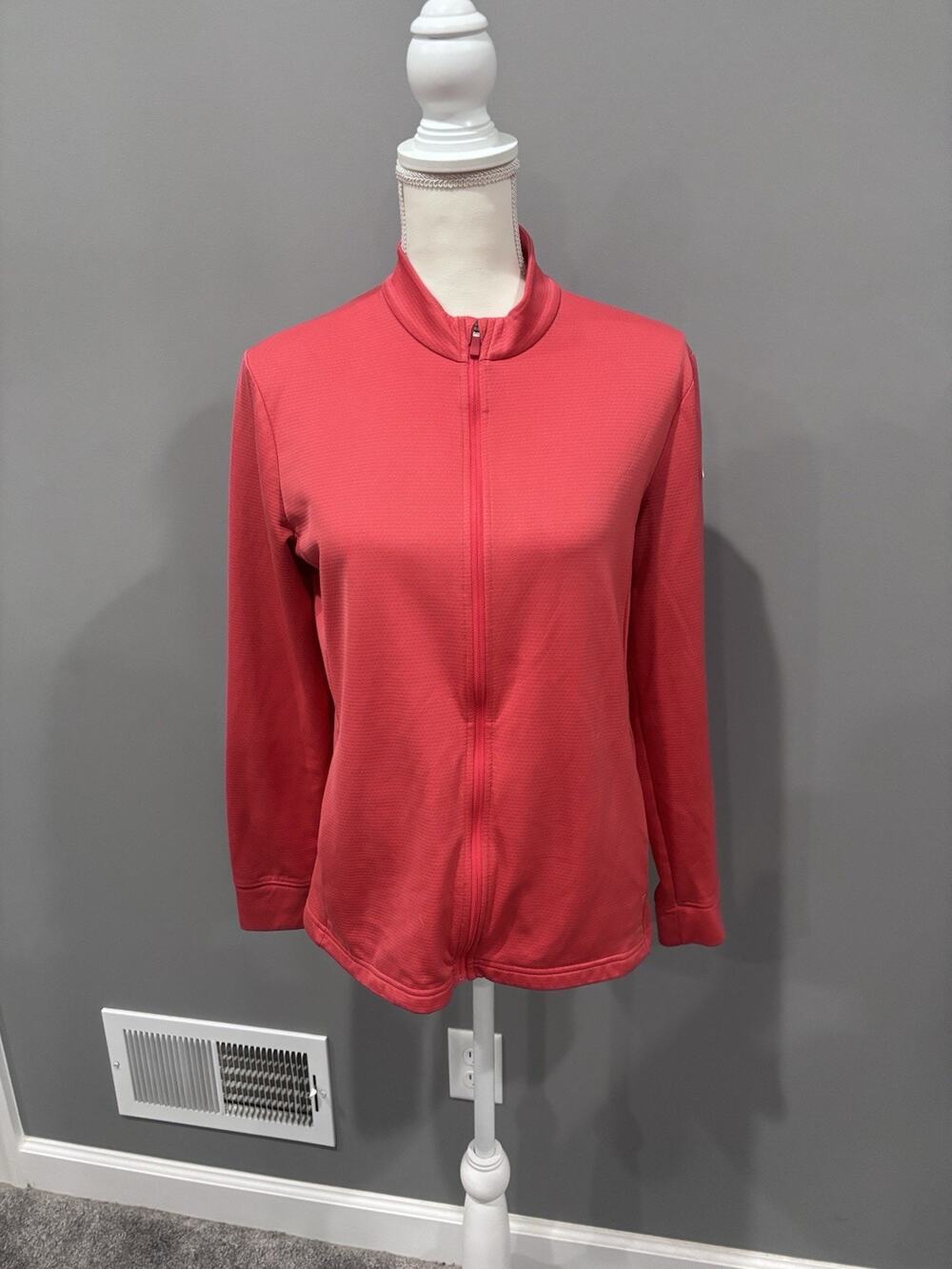 Nike Womens Dri-FIT Golf Jacket Size Medium M Coral Pink Red Full Zip CU9664